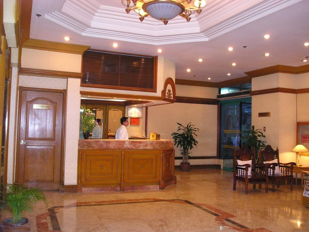 Citadel Inn Makati Makati City Eksteriør bilde